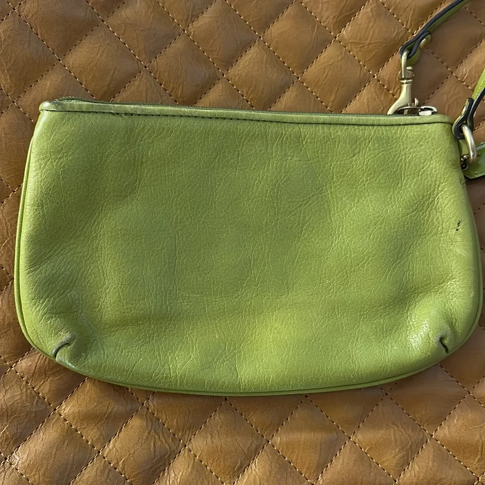 Coach MINT GREEN Pleated Leather Wristlet - Picture 4 of 8